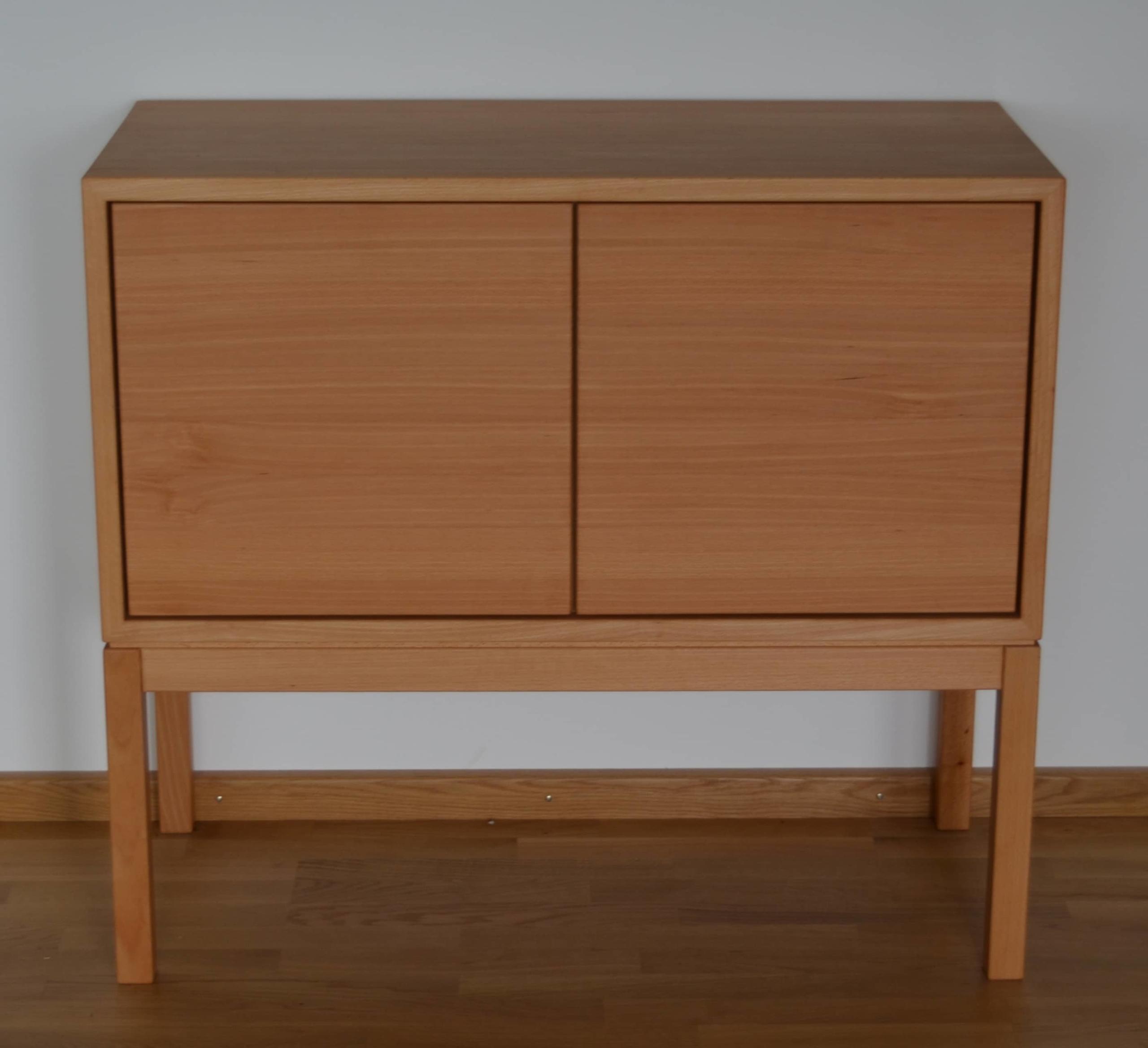 Kommode Buche mit umlaufender Nut 1 0